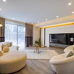 Calista 8 Kisilik Lueks Gezer Vila *