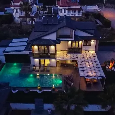 Calista 8 Kisilik Lueks Gezer Fethiye